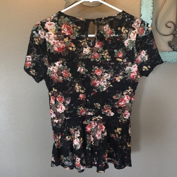 Black lace top by Forever 21 & Gray & pink stripes - Picture 3 of 8